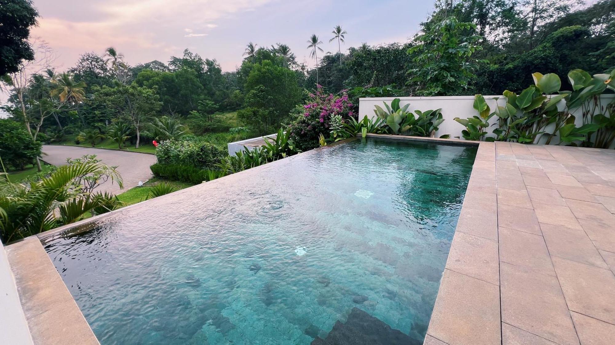 Hotel Novus Jiva Anyer Exteriér fotografie